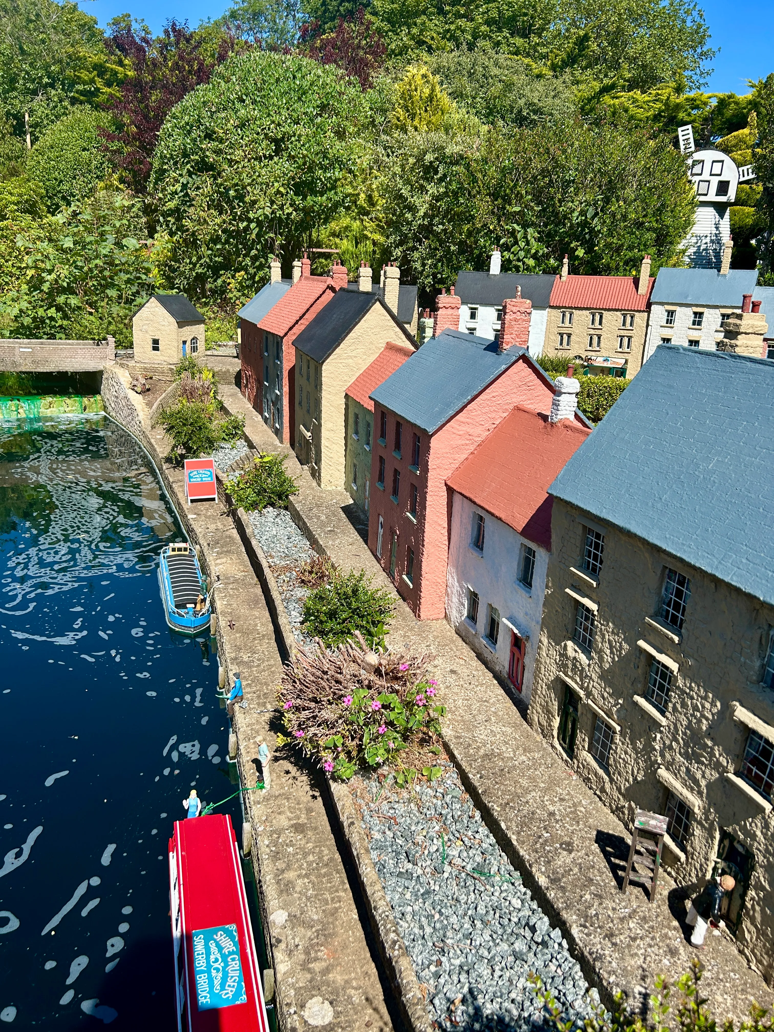 Canal scene in Bondville Model Village